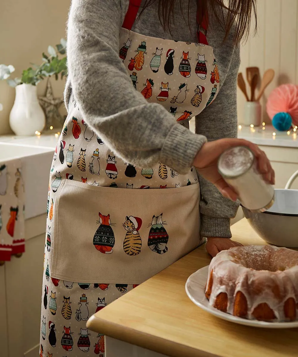 Apron (Cotton) "Christmas Cats in Waiting"