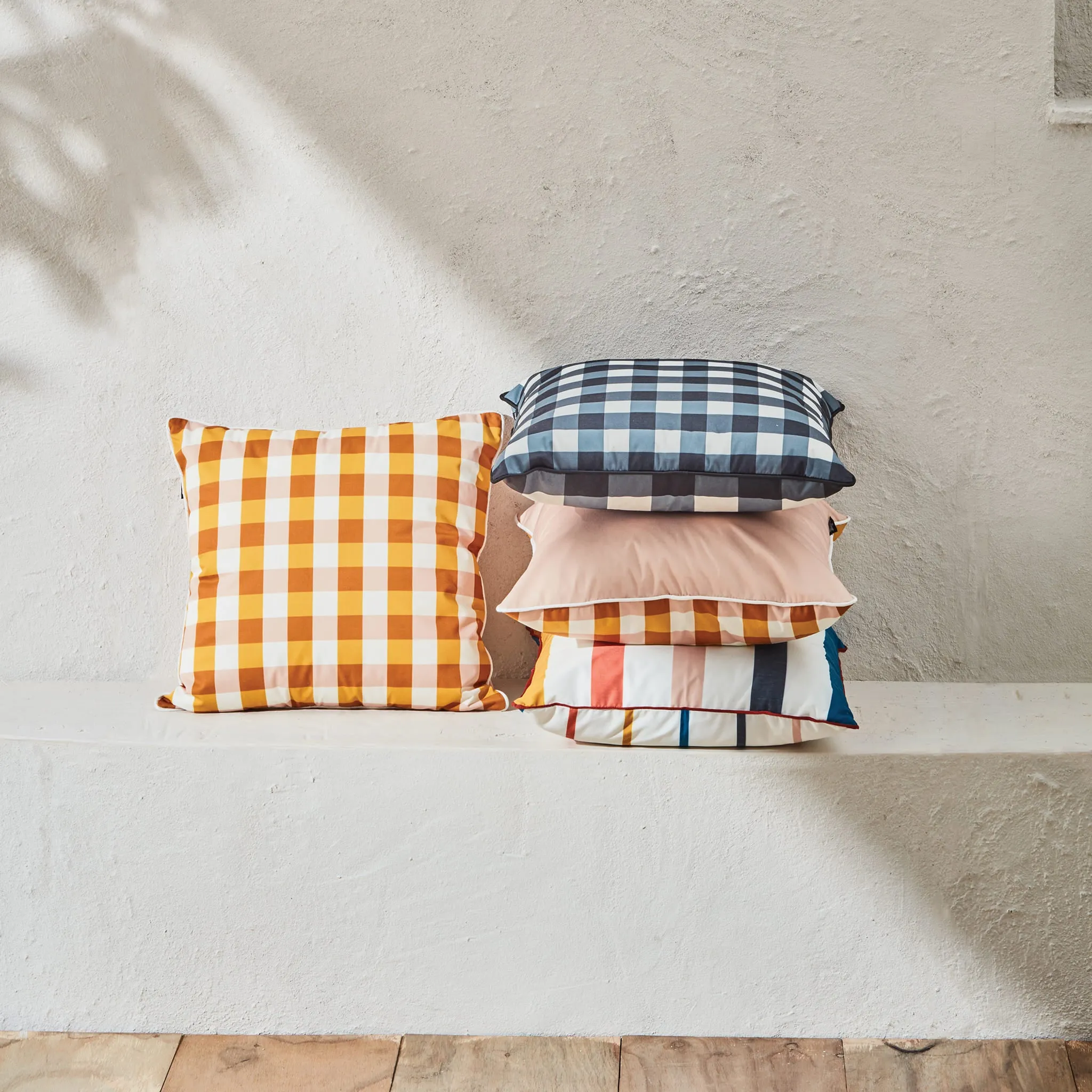 Outdoor Cushion - Gingham Black 50x50cm